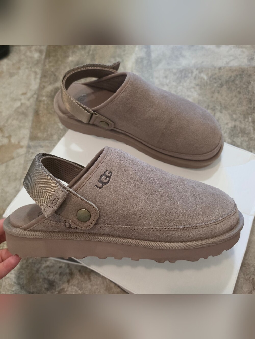 UGG Goldencoast Clog II Suede Mule Clogs - Men Size 10 / EU 43 / Women's 11-12